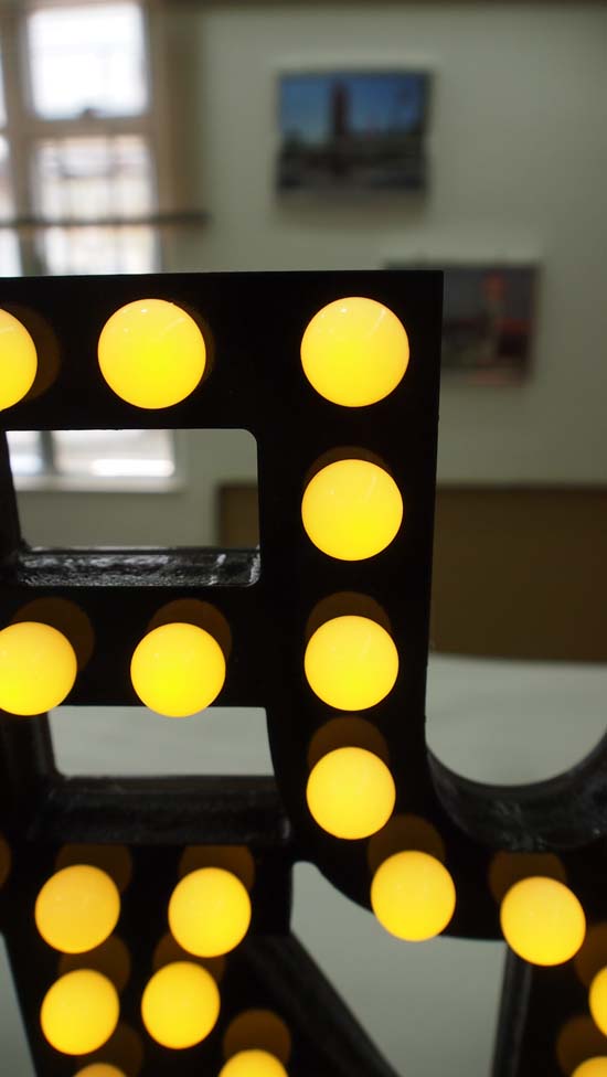 球泡發光字，沖孔燈泡發光字